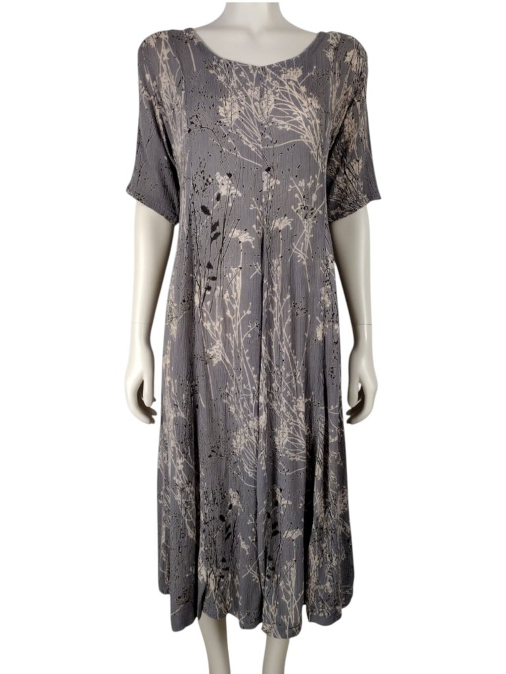 Vintage 1990s Gray Floral Print Rayon Crinkle Short Sleeve Relaxed Fit Dress M